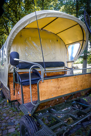 Susanne und Anja mit dem Planwagen durch die Uckermark (2015)