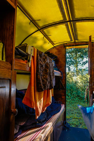 Susanne und Anja mit dem Planwagen durch die Uckermark (2015)