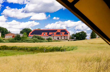 Susanne und Anja mit dem Planwagen durch die Uckermark (2015)