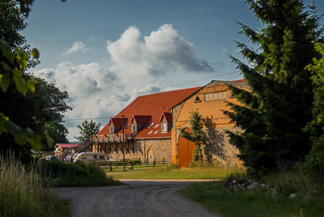 Susanne und Anja mit dem Planwagen durch die Uckermark (2015)