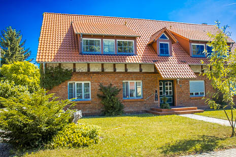Susanne und Anja mit dem Planwagen durch die Uckermark (2015)