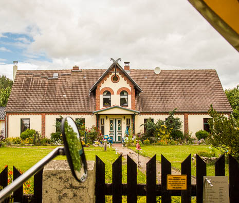 Susanne und Anja mit dem Planwagen durch die Uckermark (2015)